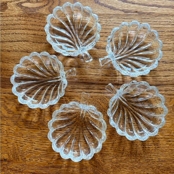 Heisey Other - Vintage Heisey Crystolite Clear Glass Leaf Dishes - Set of 5- ~3x3 inches